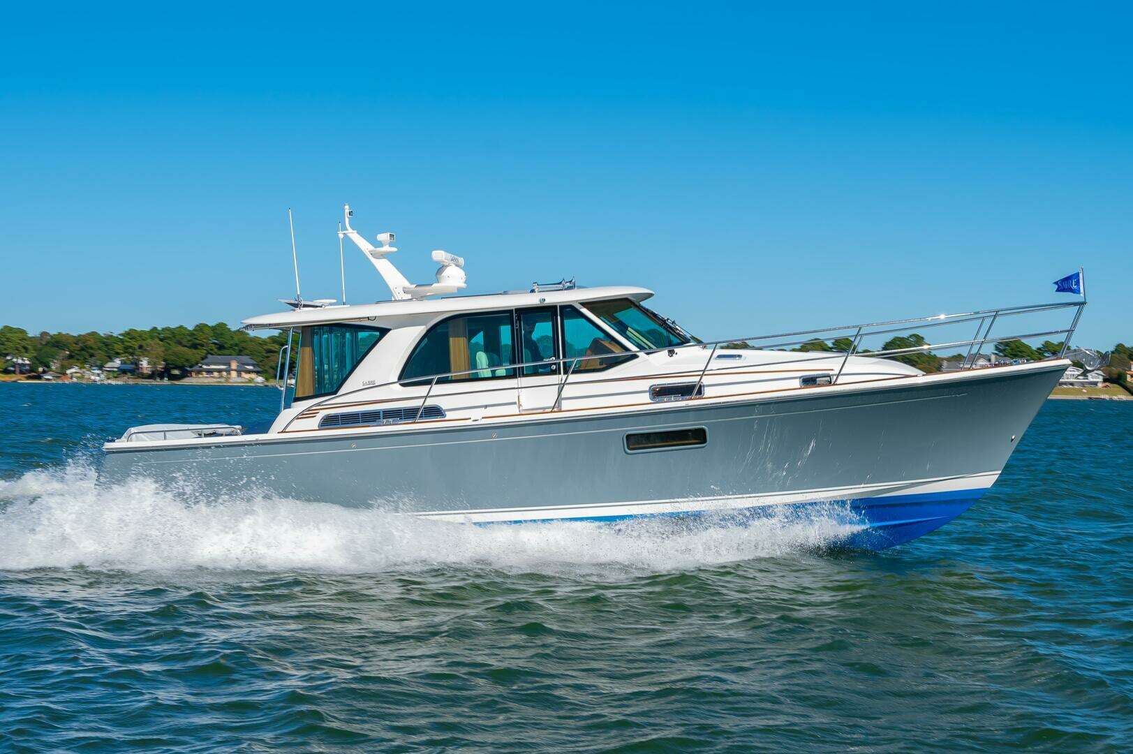 2026 Sabre 43 Salon Express - Image 4
