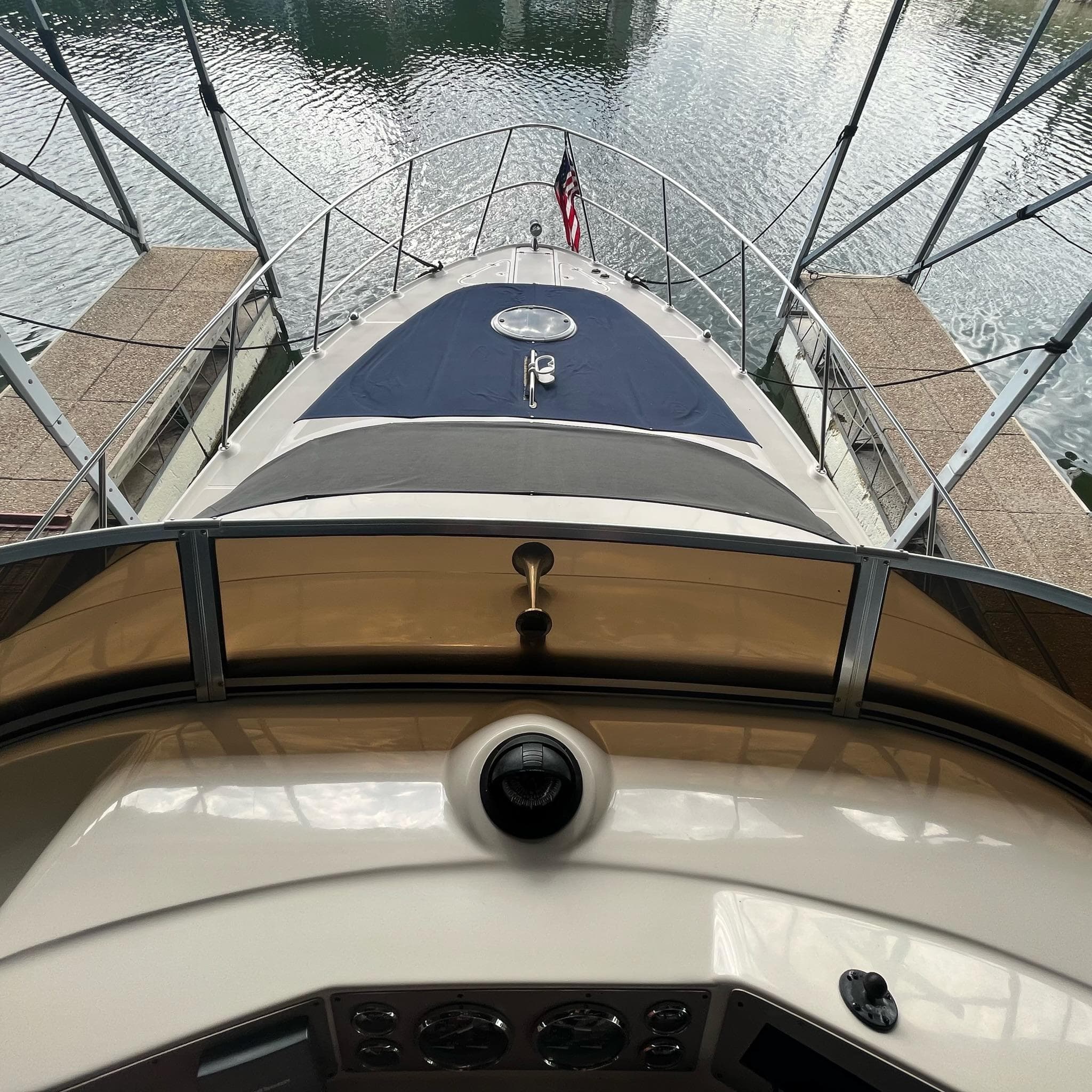 2002 Regal Commodore 3880 yacht docked, view from the helm.
