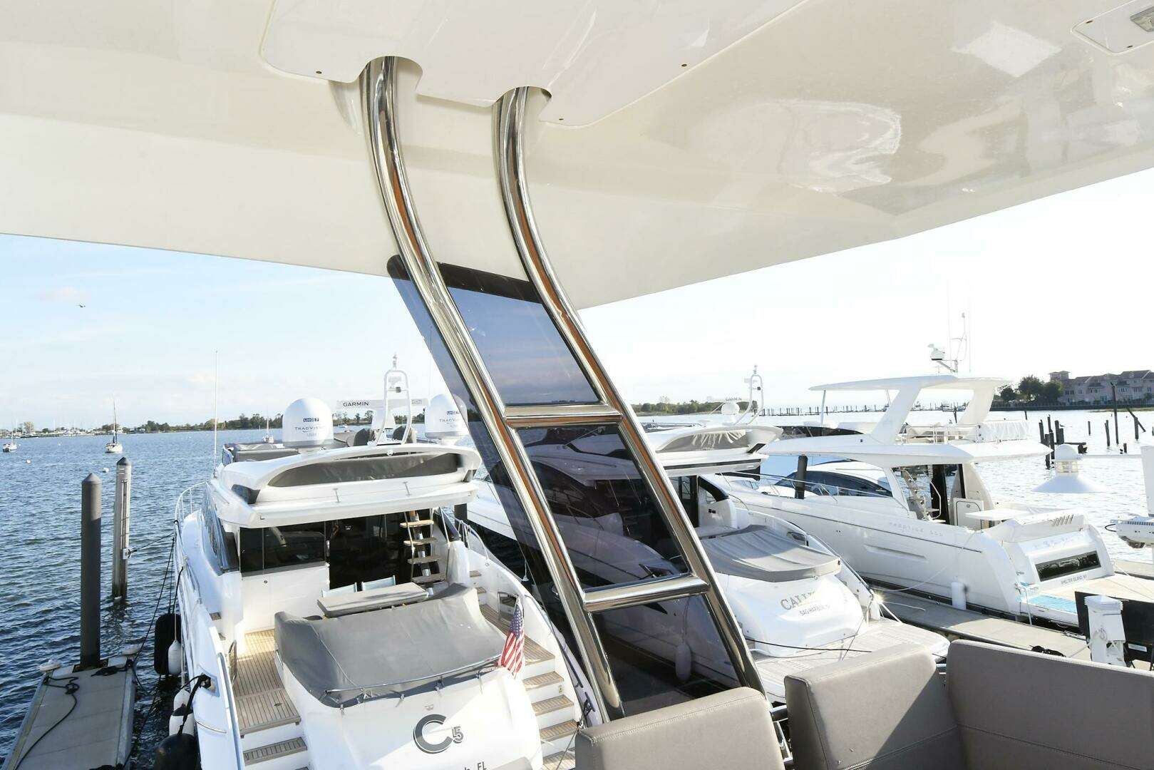 2018 Prestige 560 Fly - Image 17