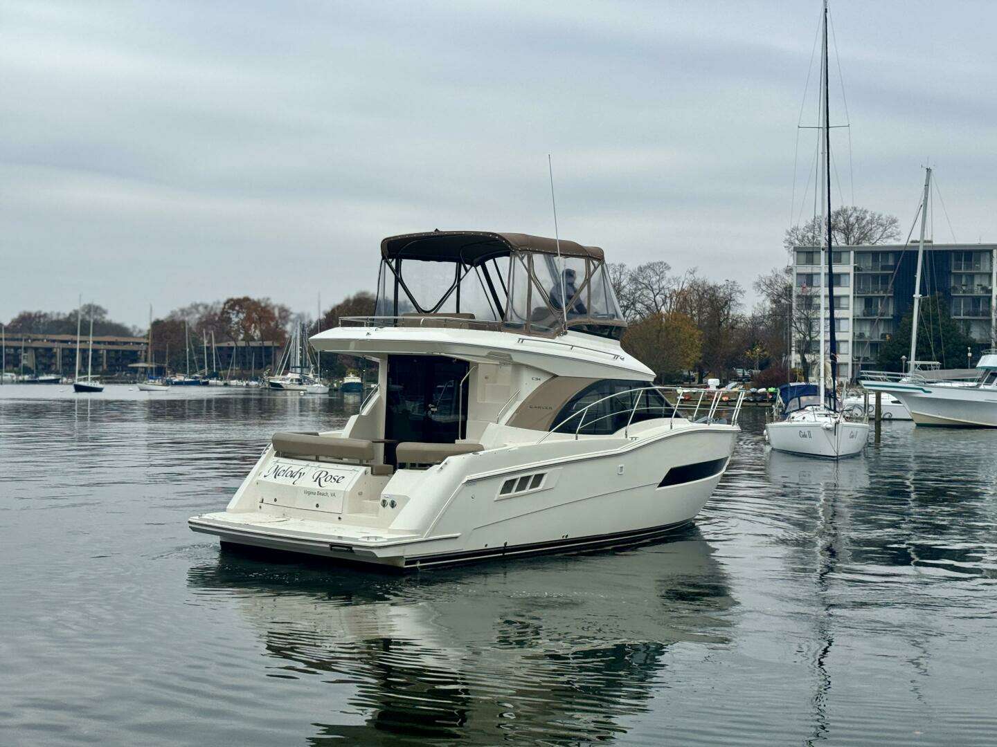 2016 Carver C34 Command Bridge - Image 6