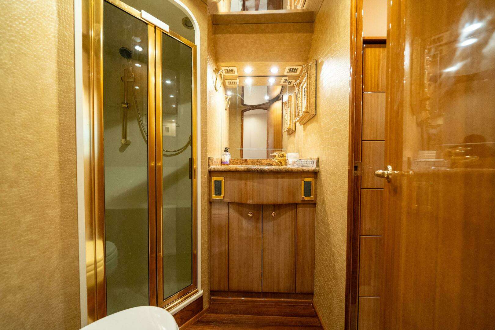 2006 Viking 68 Convertible - Image 51