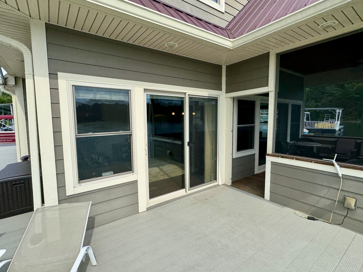 2010 Custom Floating Cabin - Approx 1340sqft - Image 55