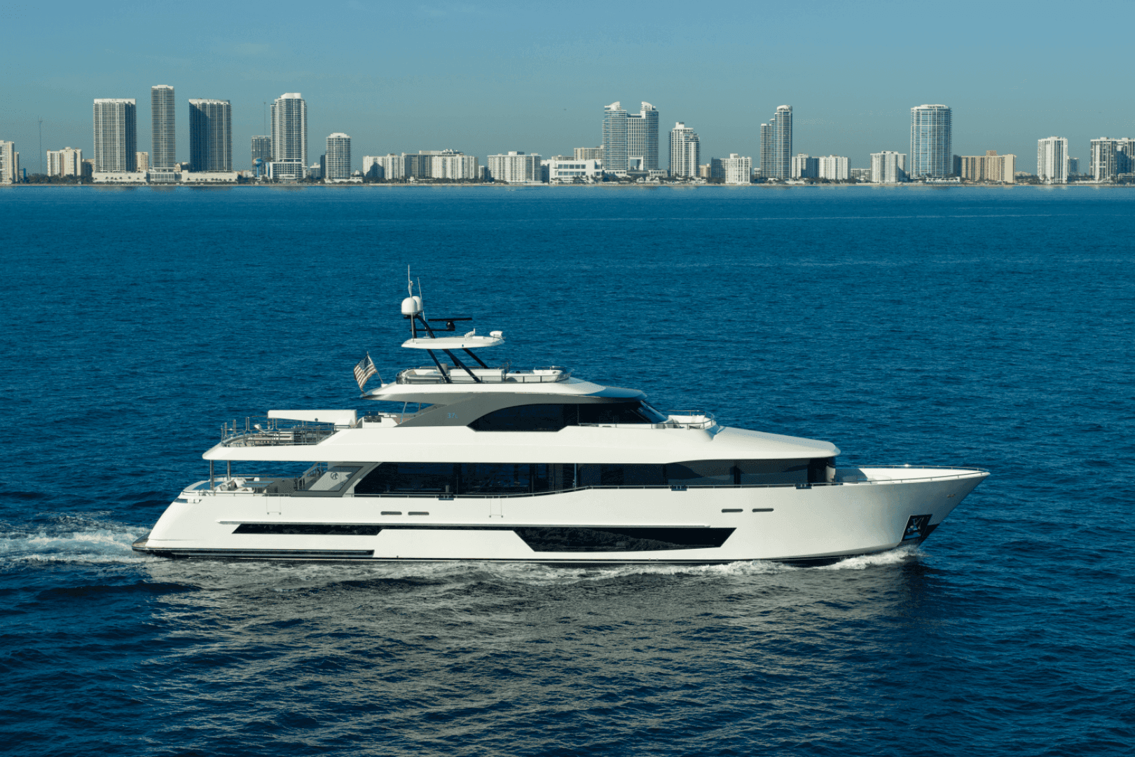 2027 Ocean Alexander 37L - Image 7