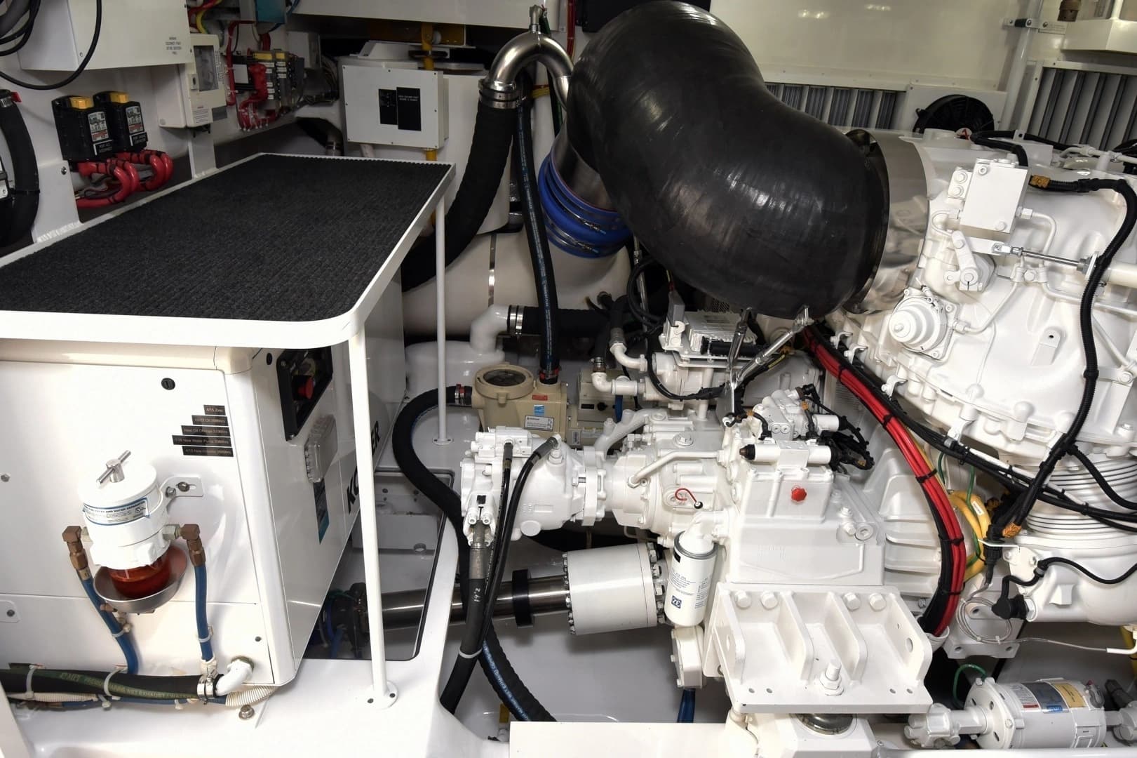 2019 Viking 80 Skybridge - Image 114