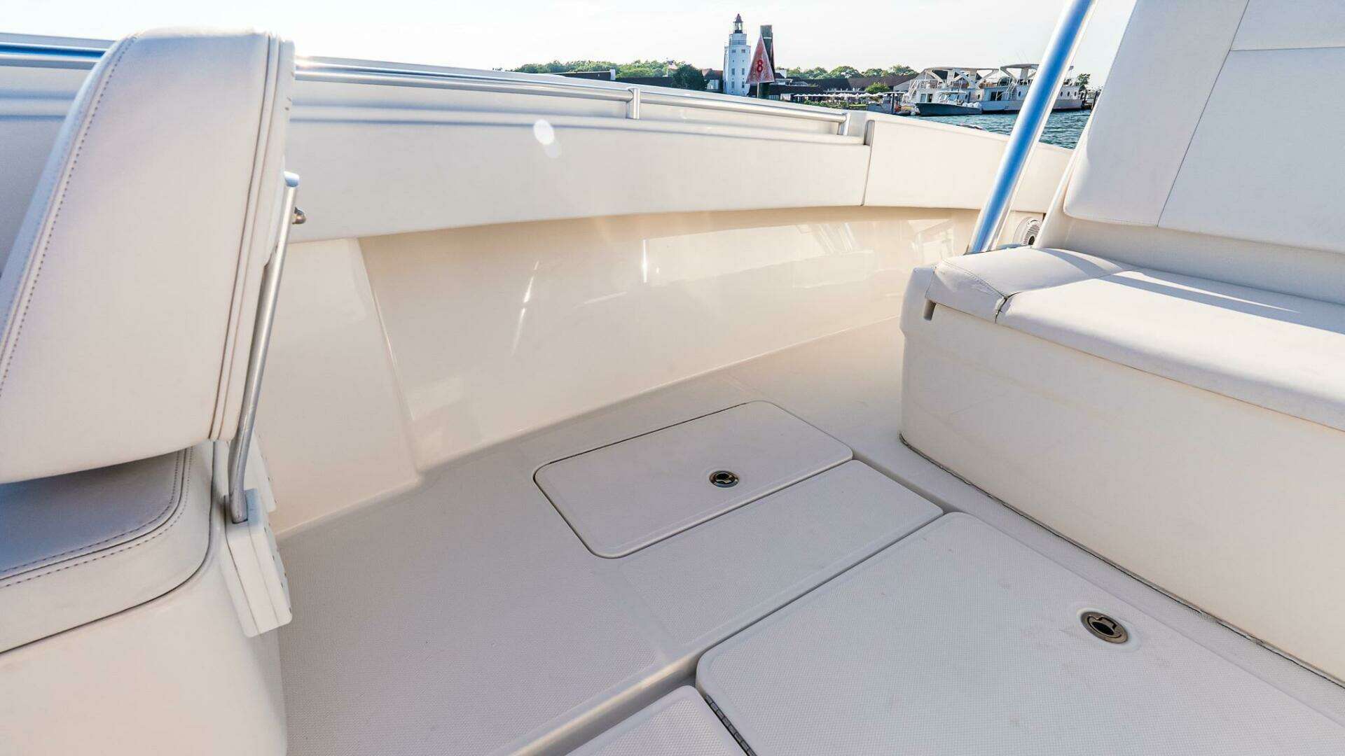 2016 Invincible 33 Open Fisherman - Image 32