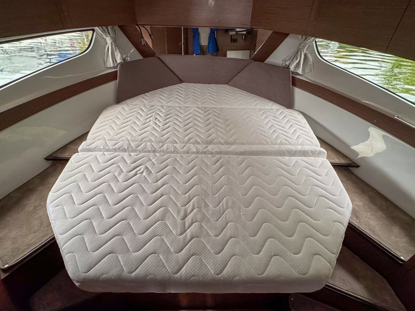 2026 Beneteau Antares 11 - Image 19