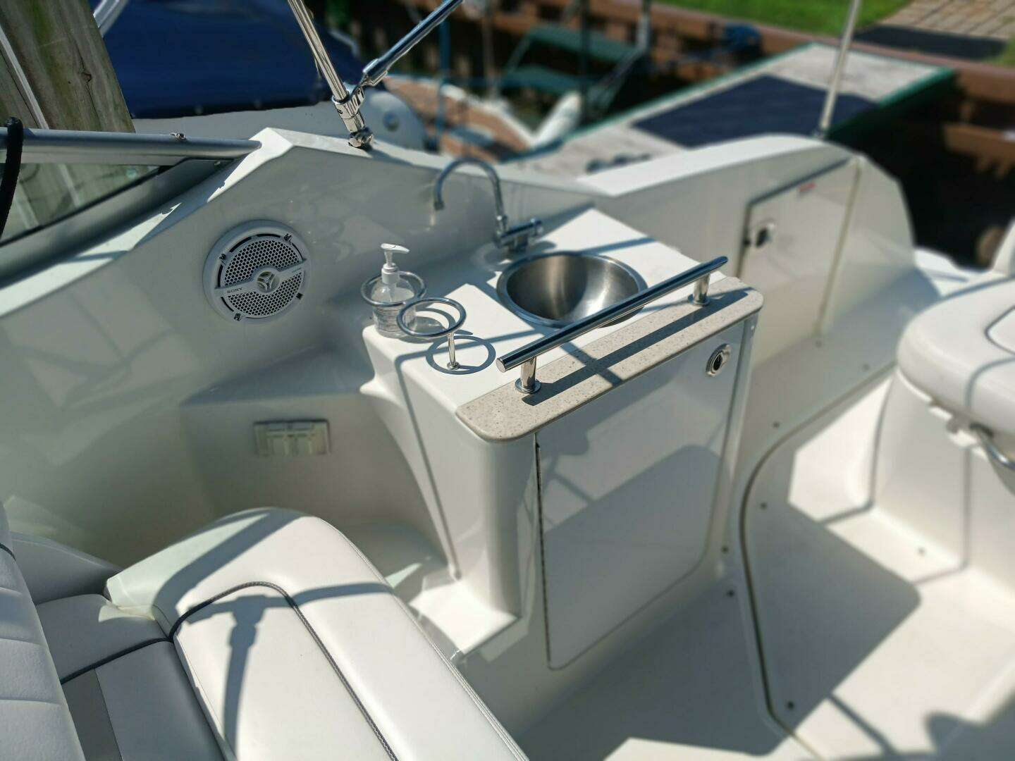 2010 Sea Ray 260 Sundancer - Image 15