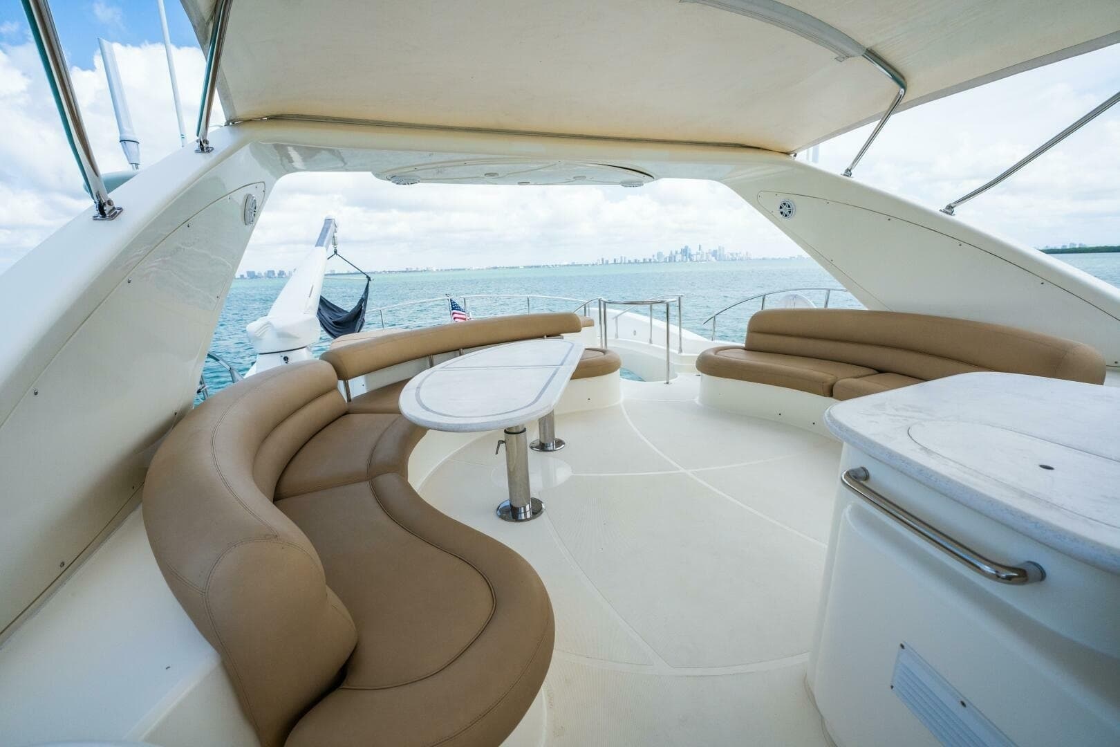 2004 Azimut 80 Carat - Image 10