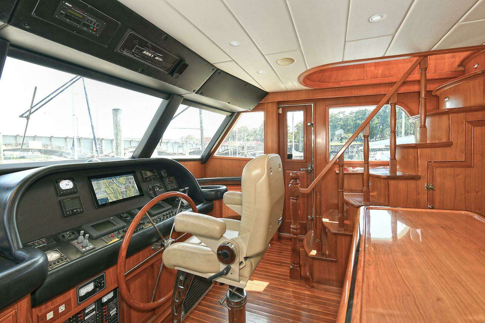 2002 Grand Alaskan Flushdeck - Image 32
