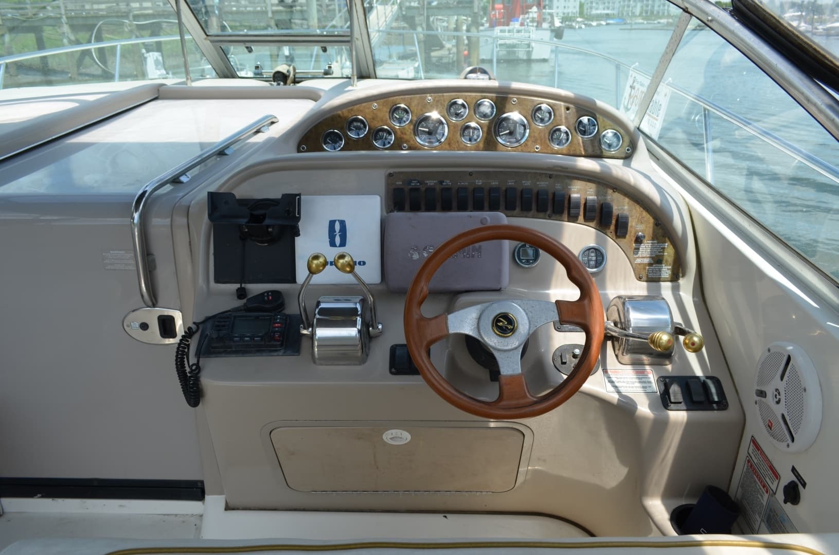 2001 Sea Ray — - Image 11