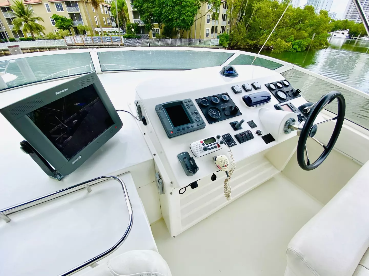 2003 Navigator 5700 Rival - Image 98