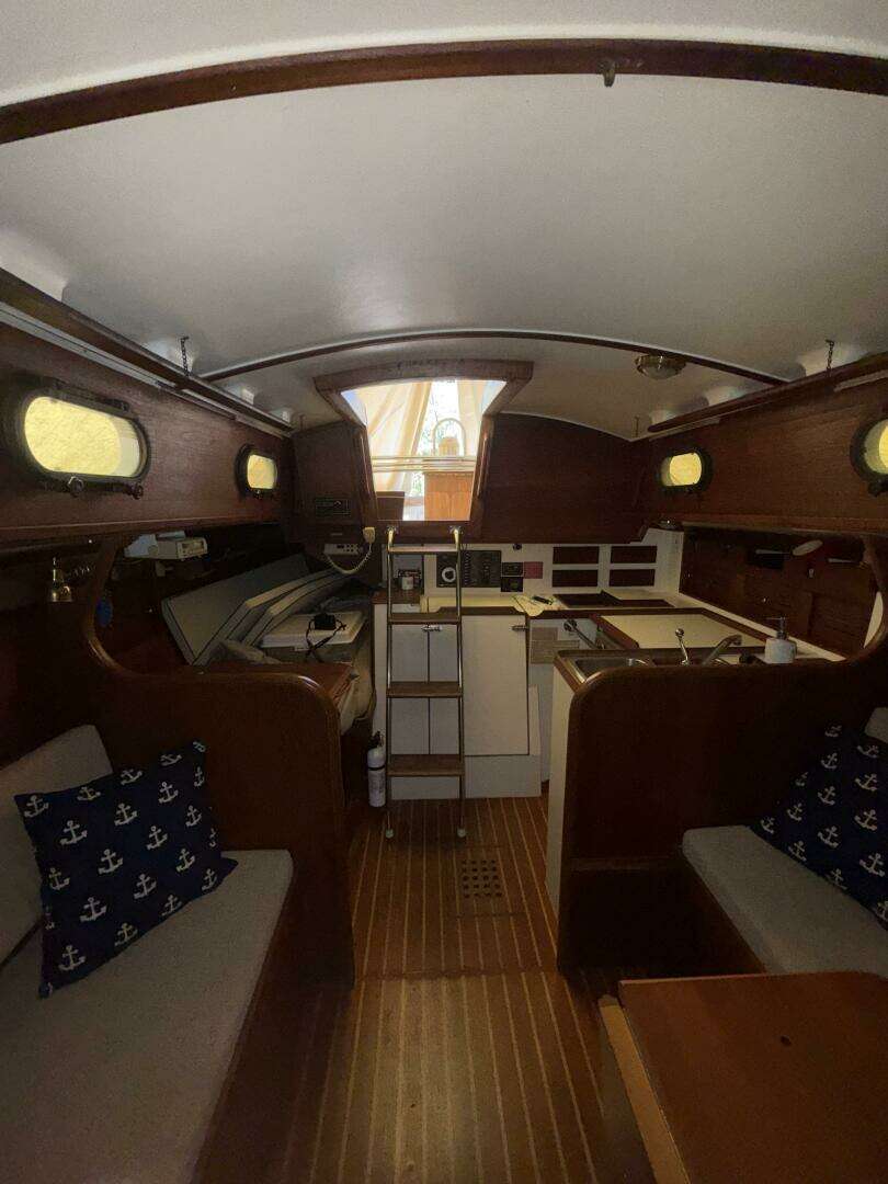 1985 Cape Dory — - Image 11