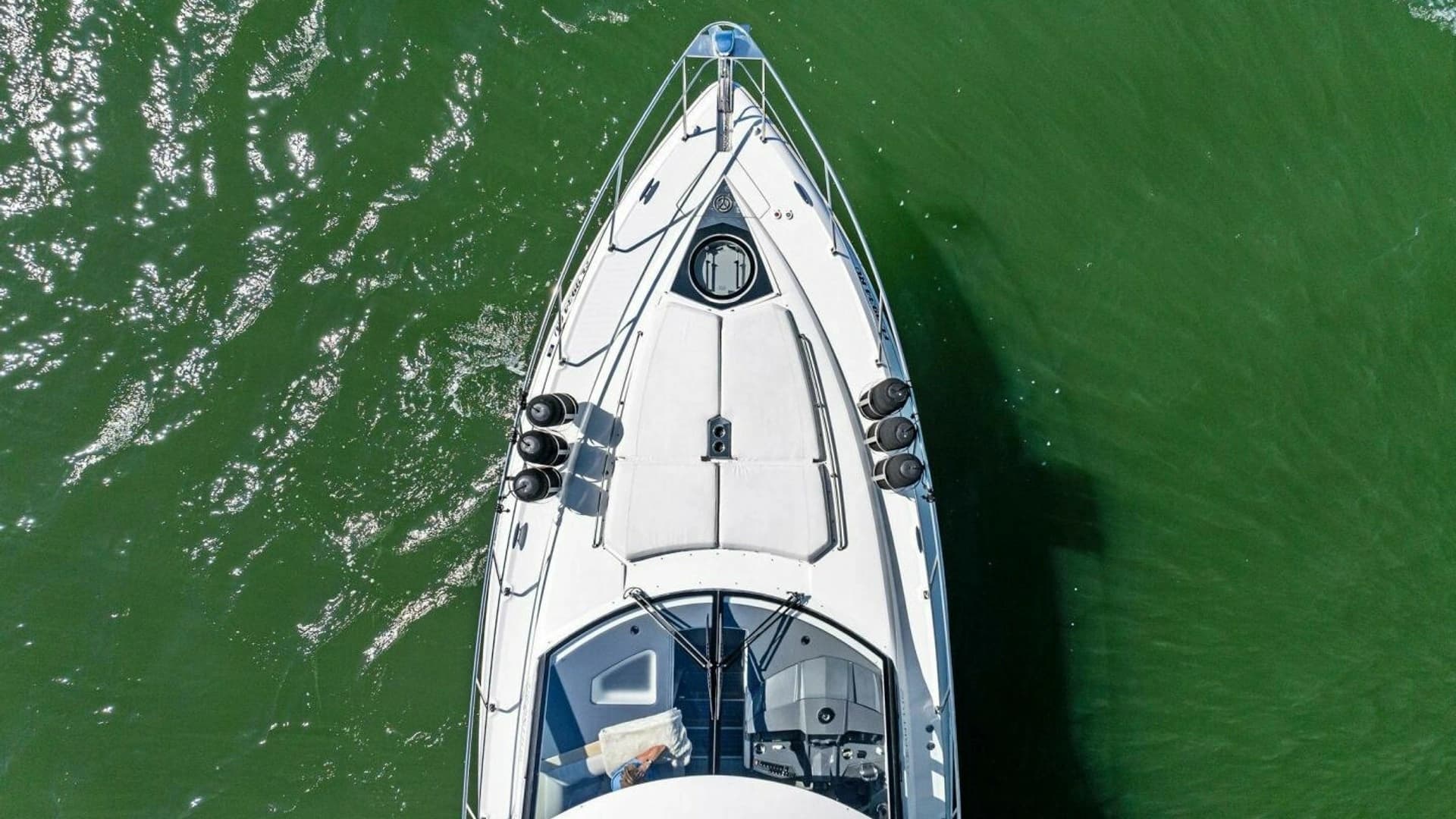 2019 Cruisers Yachts 45 Cantius - Image 74
