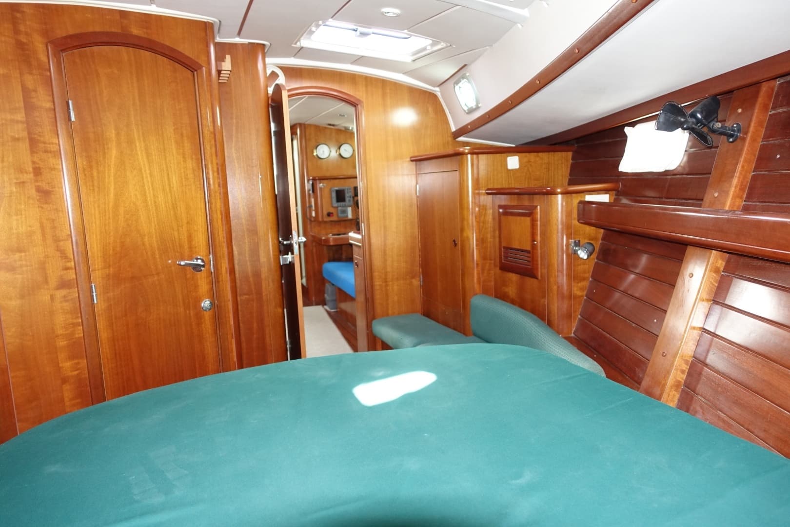 2001 Beneteau 461 - Image 16