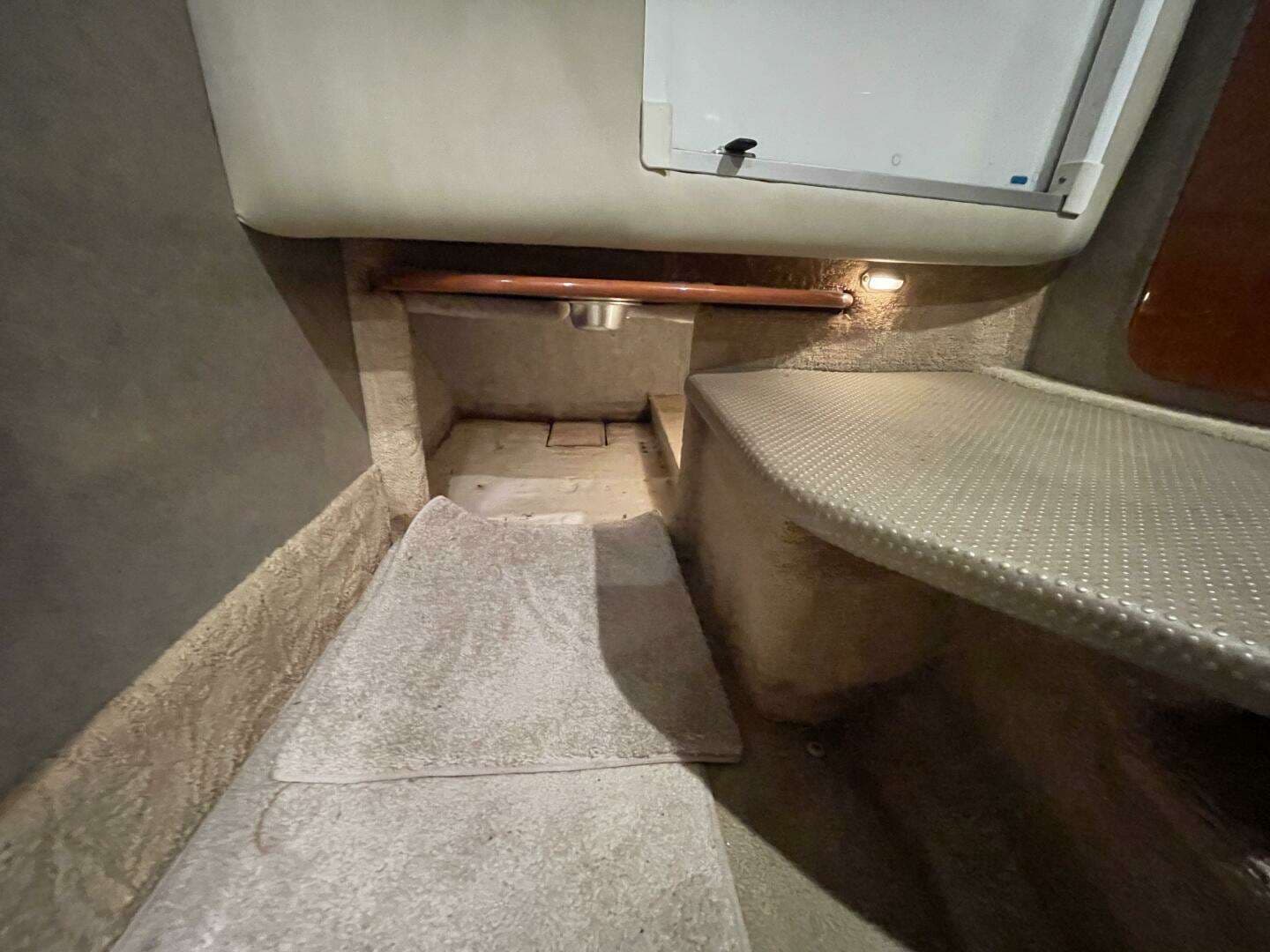 2006 Formula 280 SS - Image 60