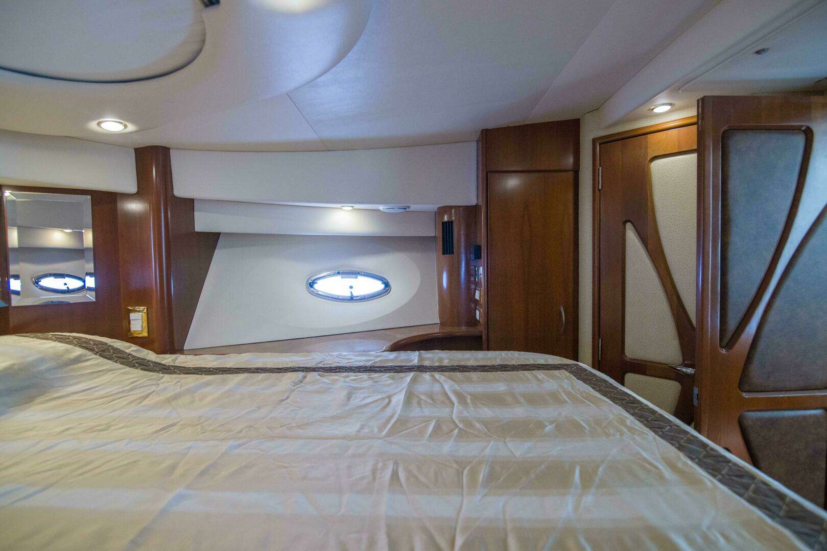 2009 Silverton 52 Ovation - Image 68