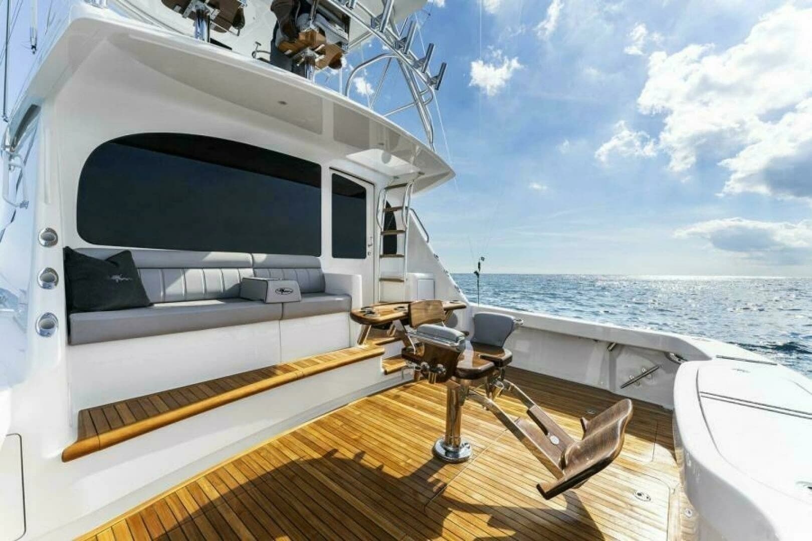 2027 Viking 50 Convertible - Image 7