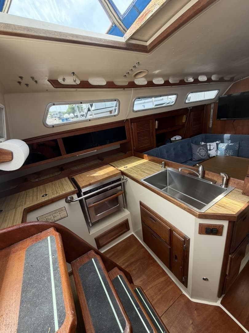 1985 Catalina Catalina 36-1 - Image 29