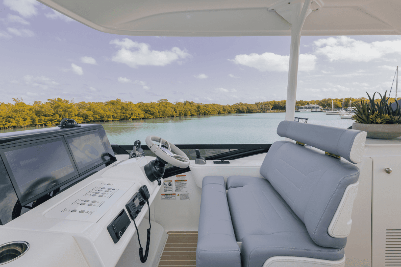 2026 Cruisers Yachts 57 FLY - Image 50