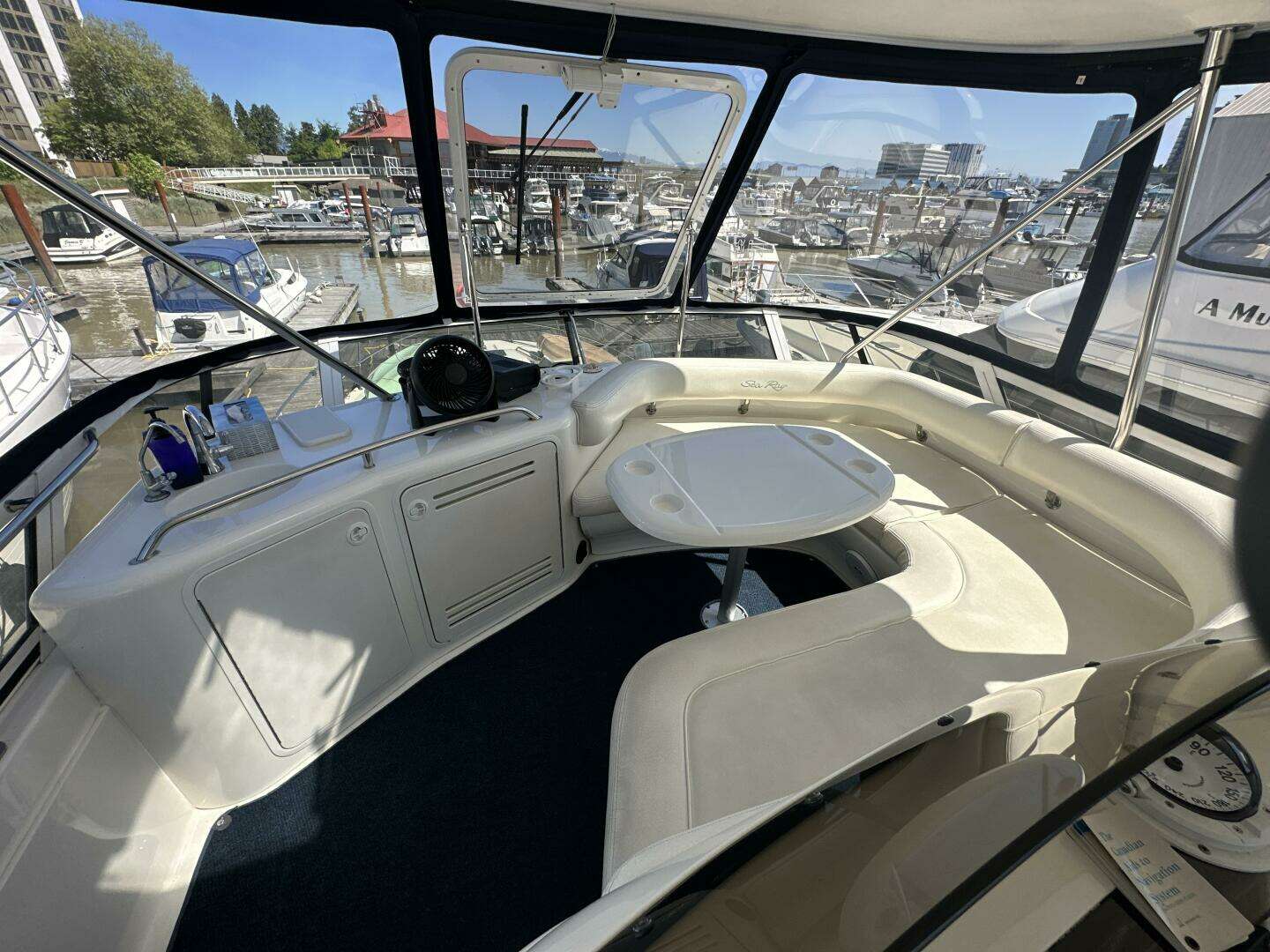 2000 Sea Ray 480 Sedan Bridge - Image 18