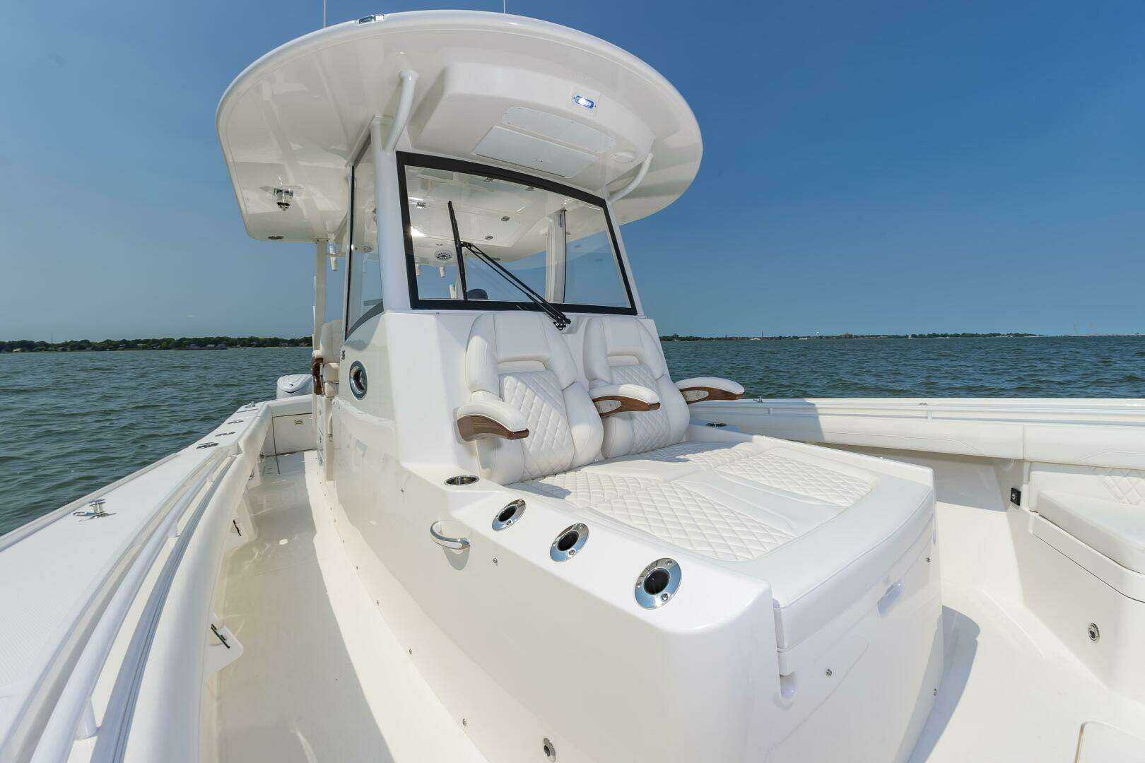 2025 Regulator 35 - Image 35