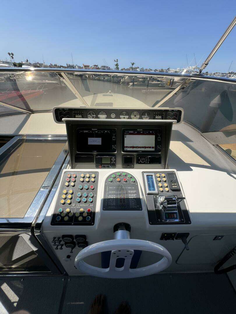 1990 Tempest 60 Express - Image 2