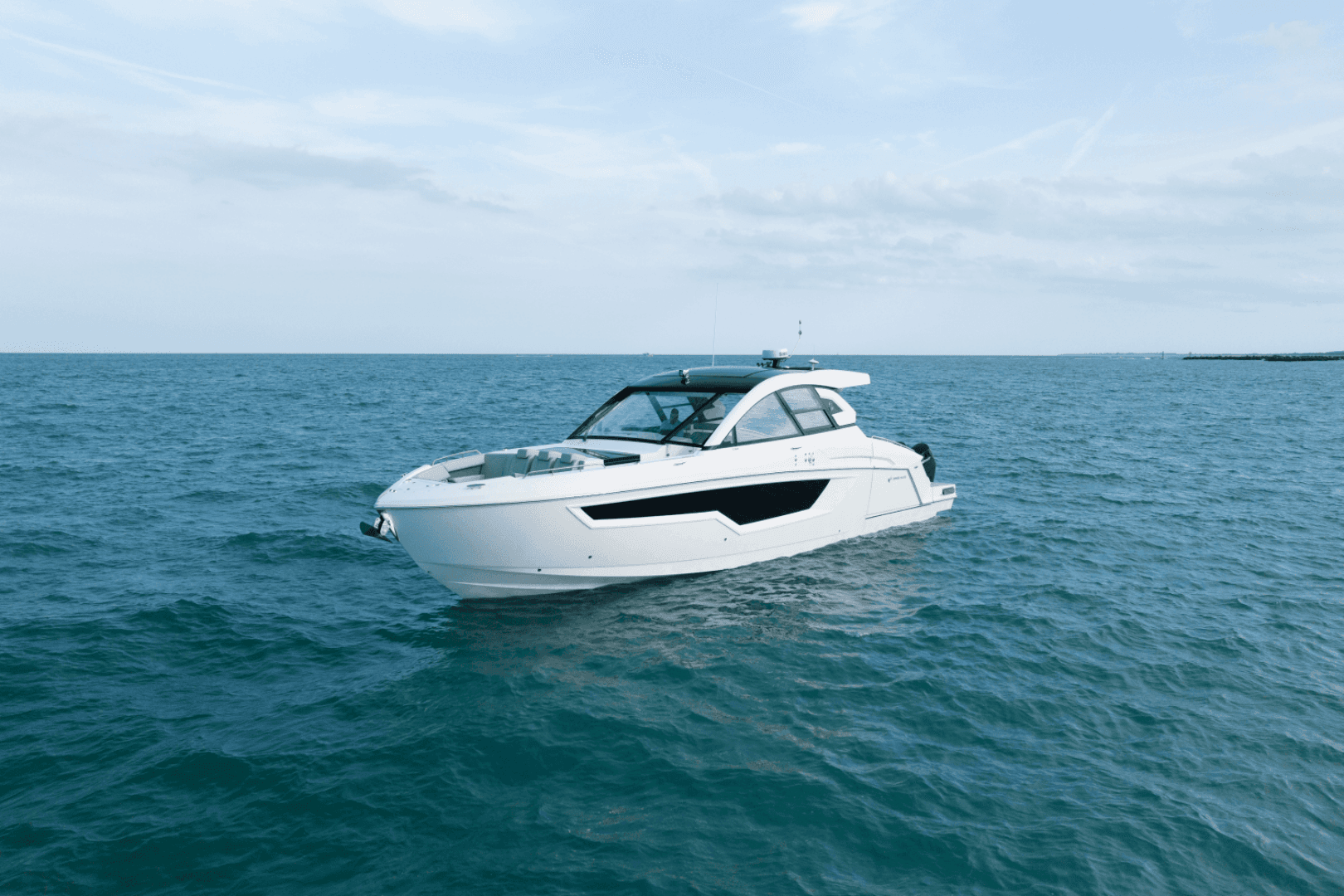 2026 Cruisers Yachts 50GLS OB - Image 11