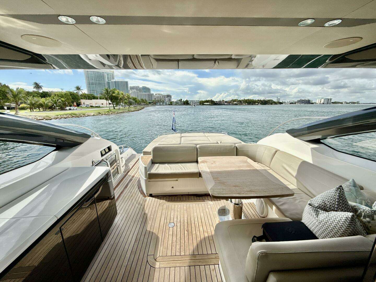 2017 Princess V58 - Image 62