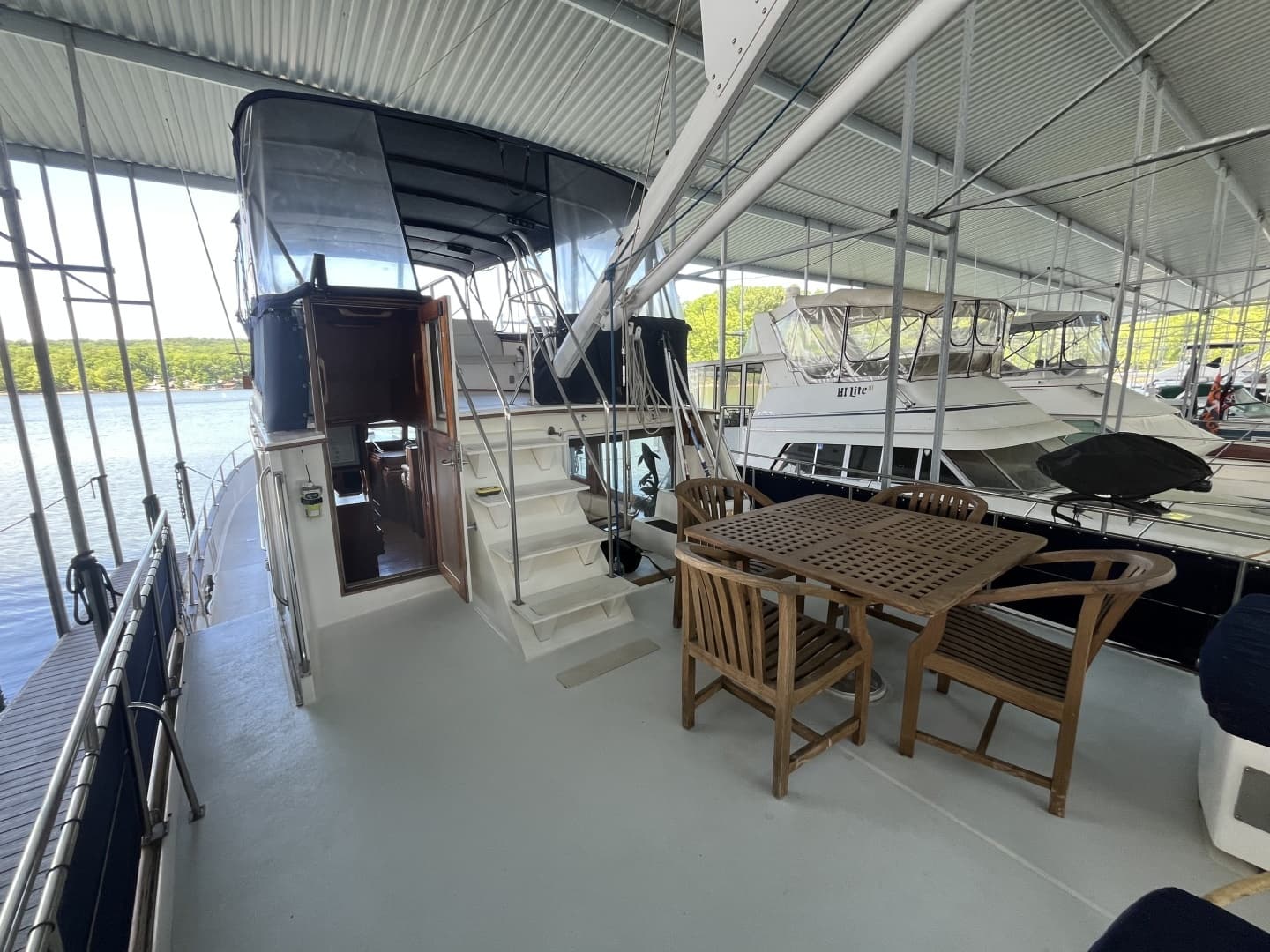 1987 Grand Banks 49 Motor Yacht - Image 17