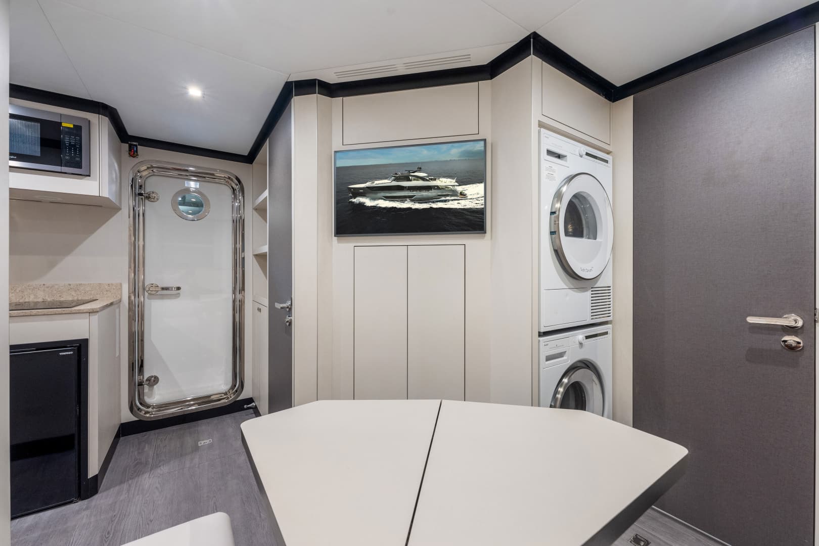 2023 Ocean Alexander 27R - Image 59