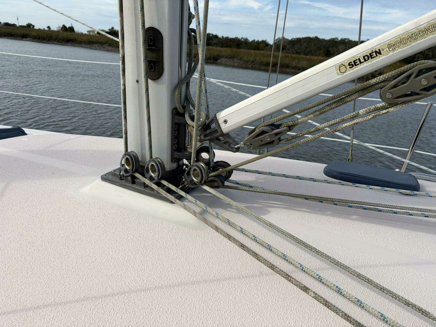 2010 Catalina 309 - Image 60