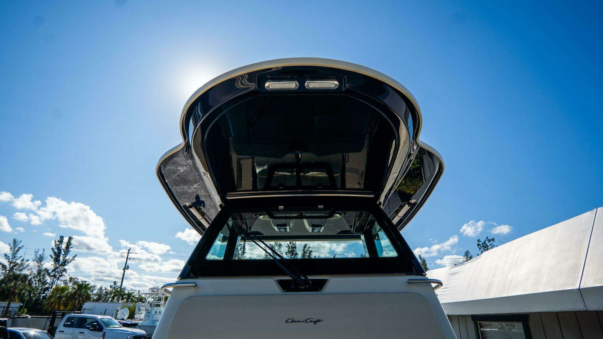 2025 Chris-Craft Catalina - Image 36