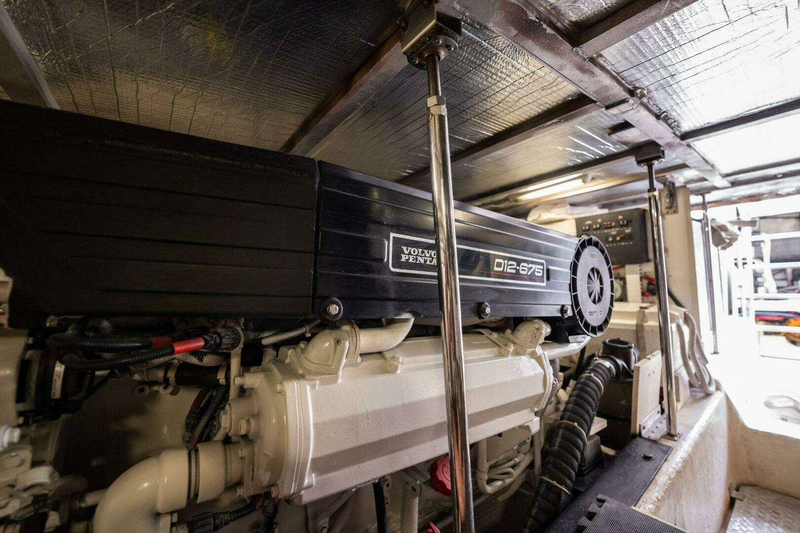 2005 Carver 56 Voyager - Image 41