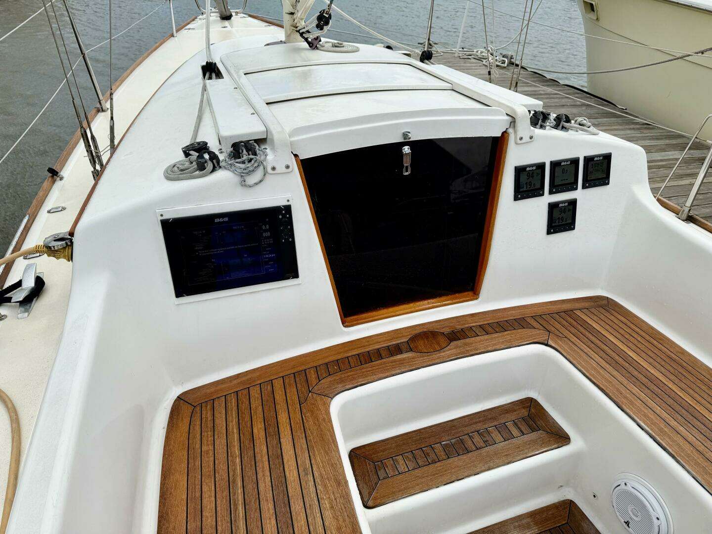 2009 e Sailing Yachts e Sailing Yachts e33 - Image 17
