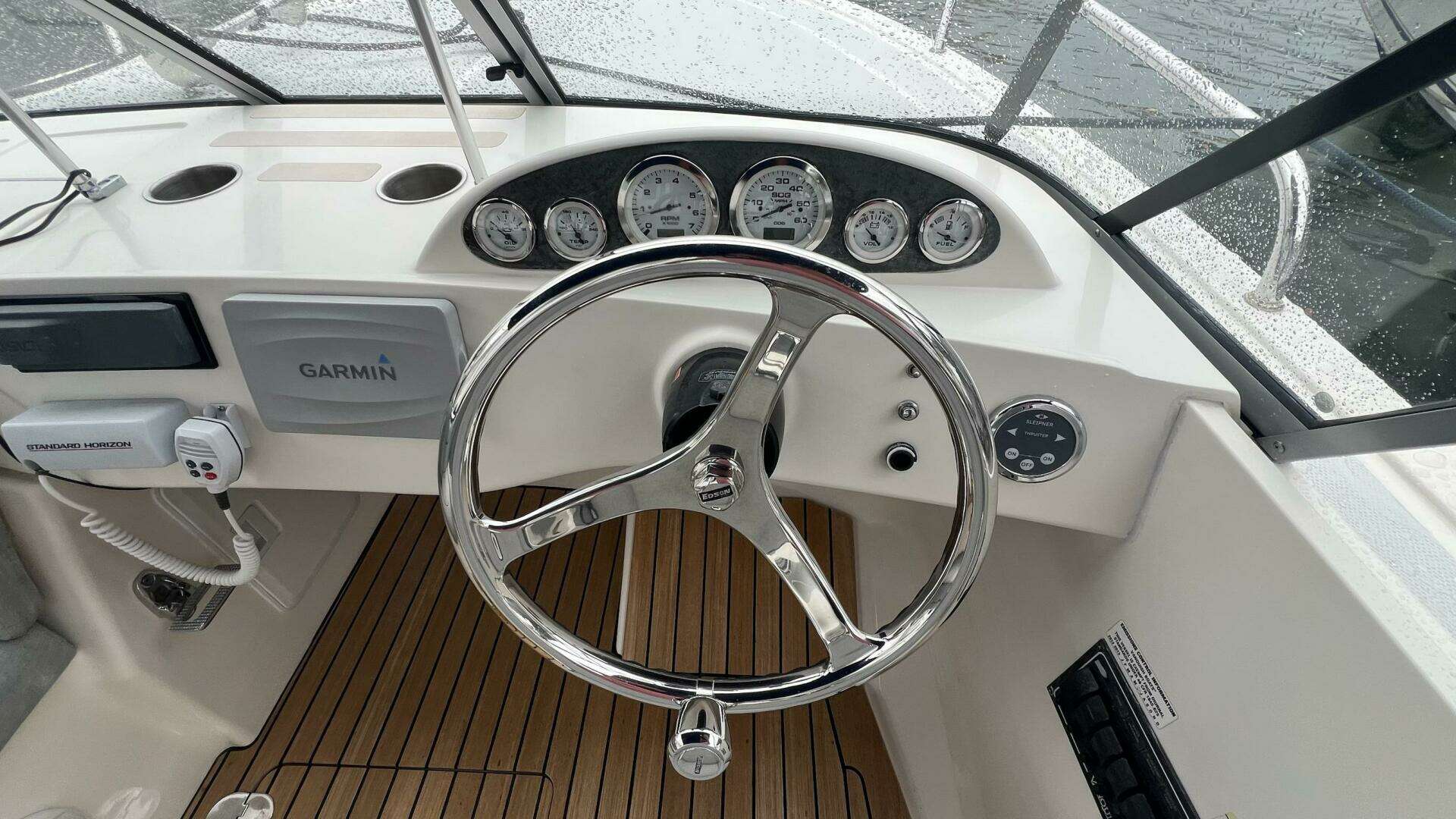 2013 Vanquish 24 Runabout - Image 6