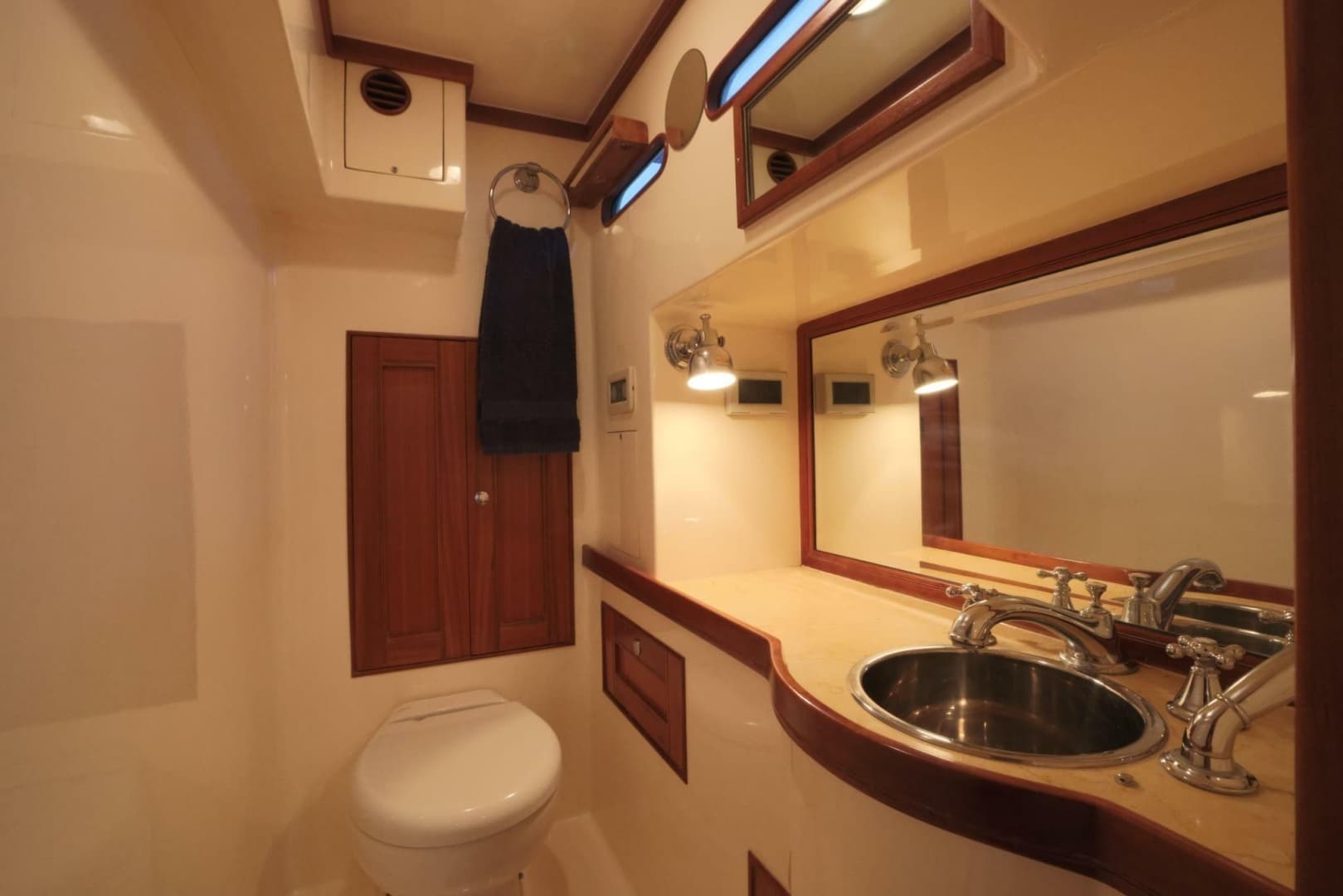 2010 Marlow Explorer 72E-CB - Image 42