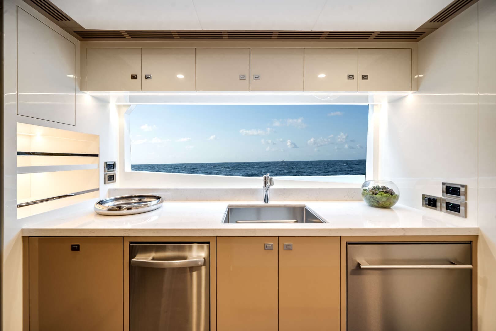 2026 Ocean Alexander 30R - Image 31