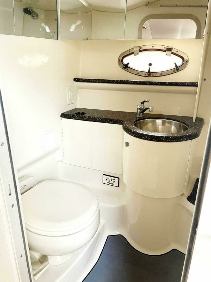 2004 Formula 400 Super Sport - Image 25