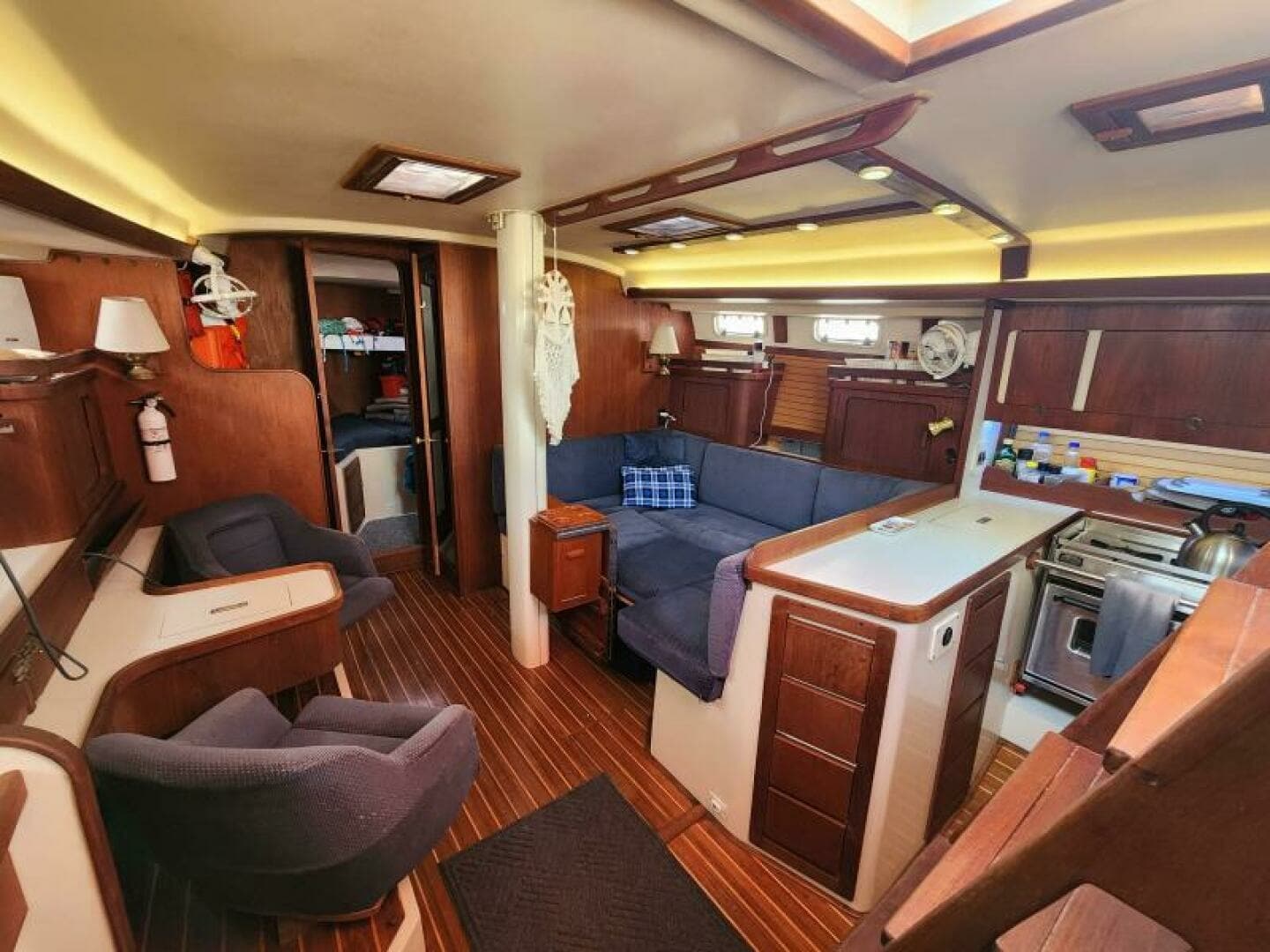 1990 Catalina Morgan Classic 41 - Image 13