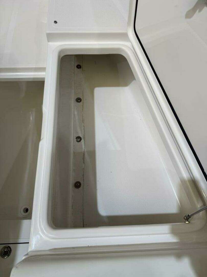 2022 Invincible 39 Open Fisherman - Image 12