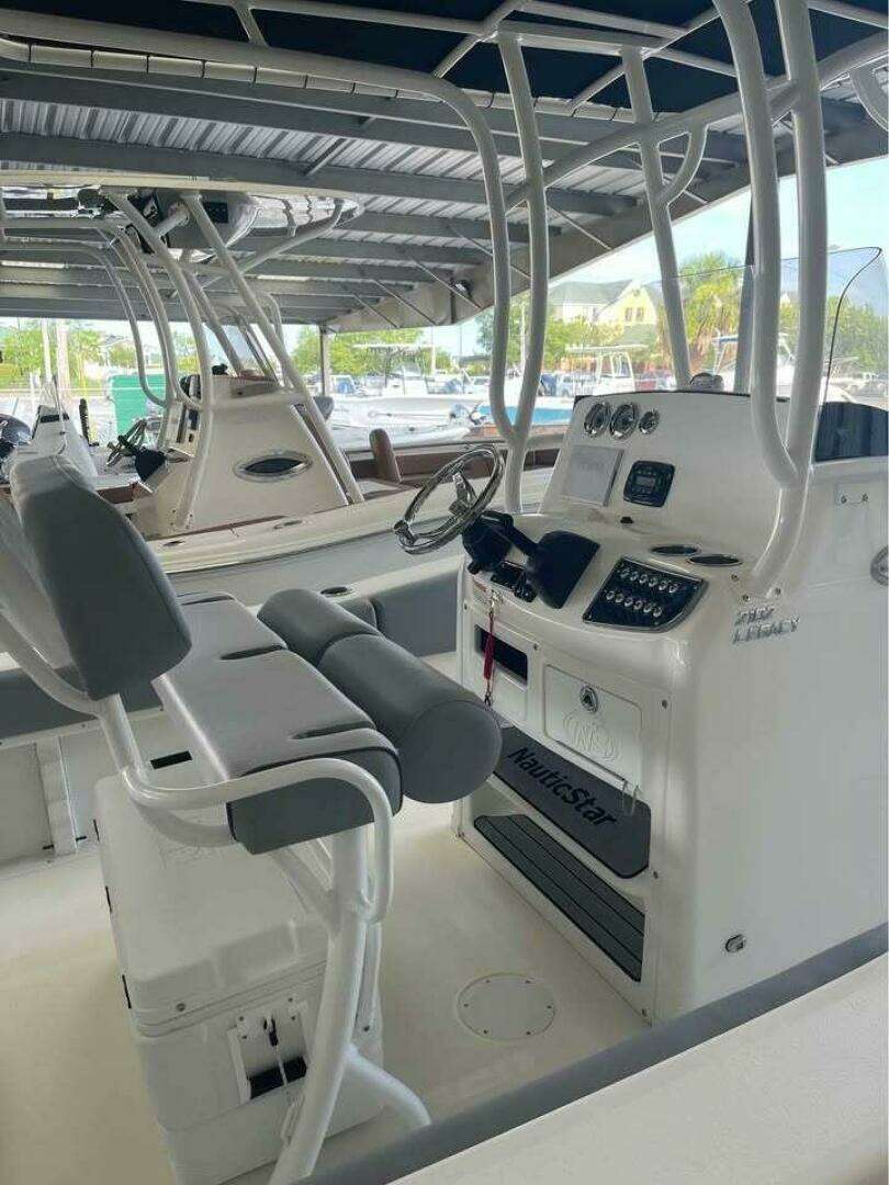 2022 NauticStar 2102 Legacy - Image 14