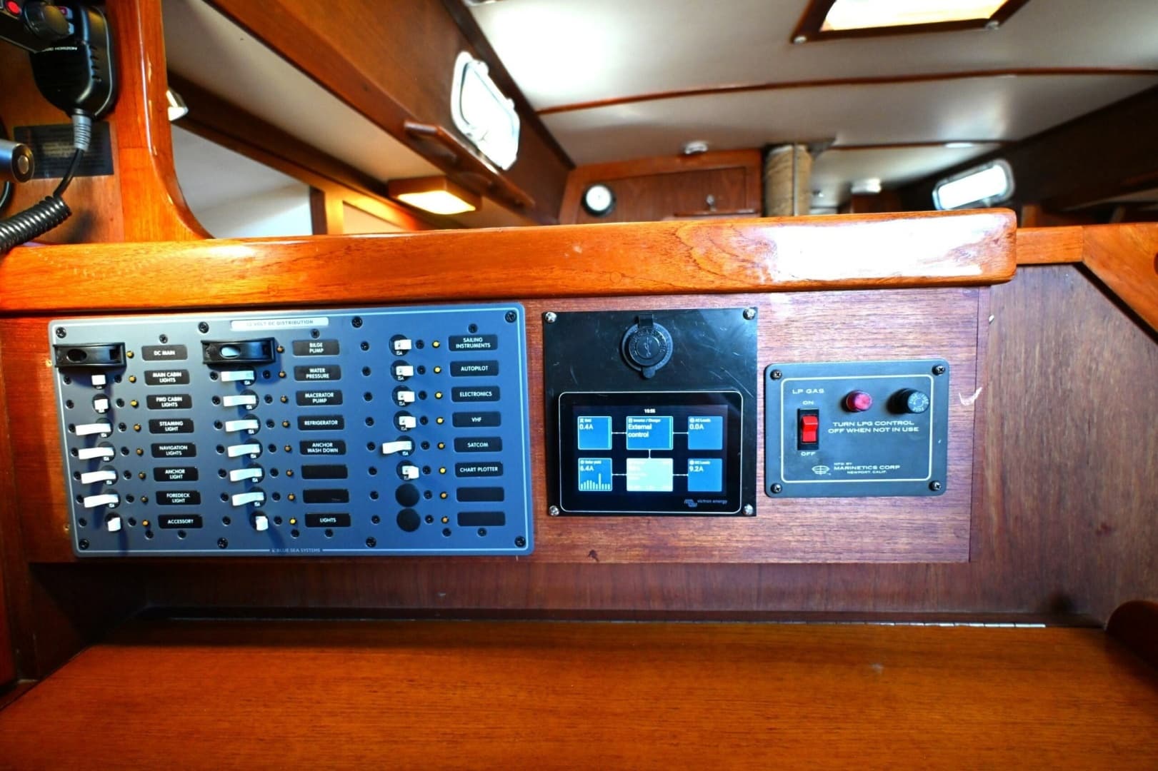 1980 Tartan 37 - Image 38