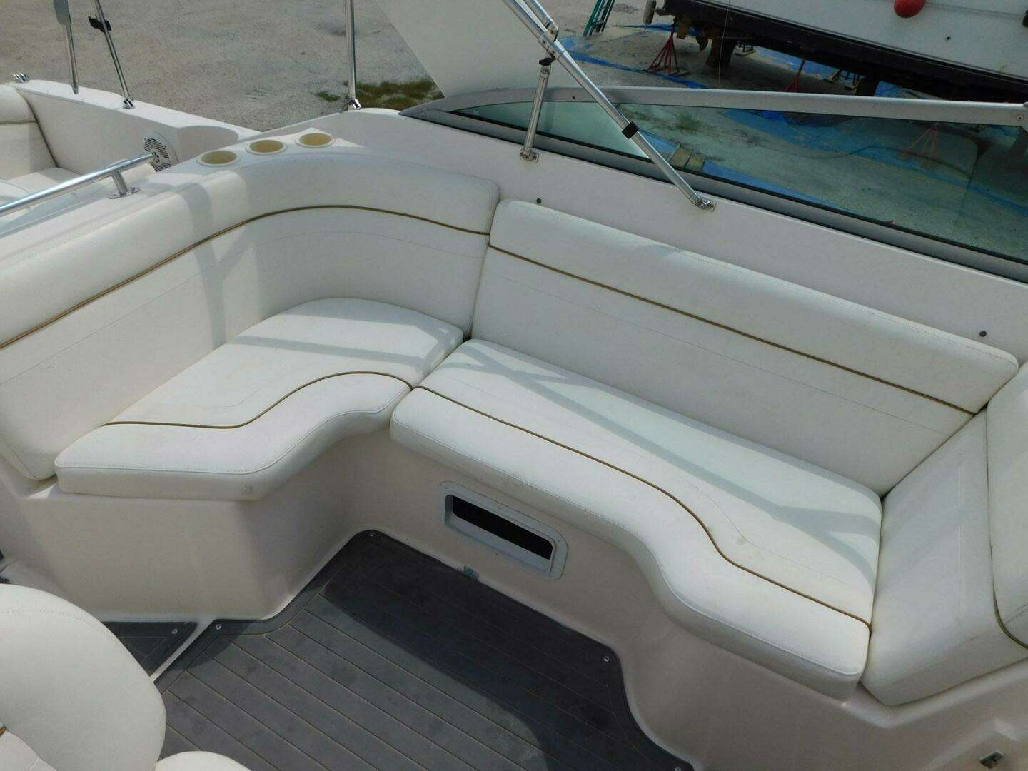 2004 Rinker Fiesta Vee 270 - Image 13