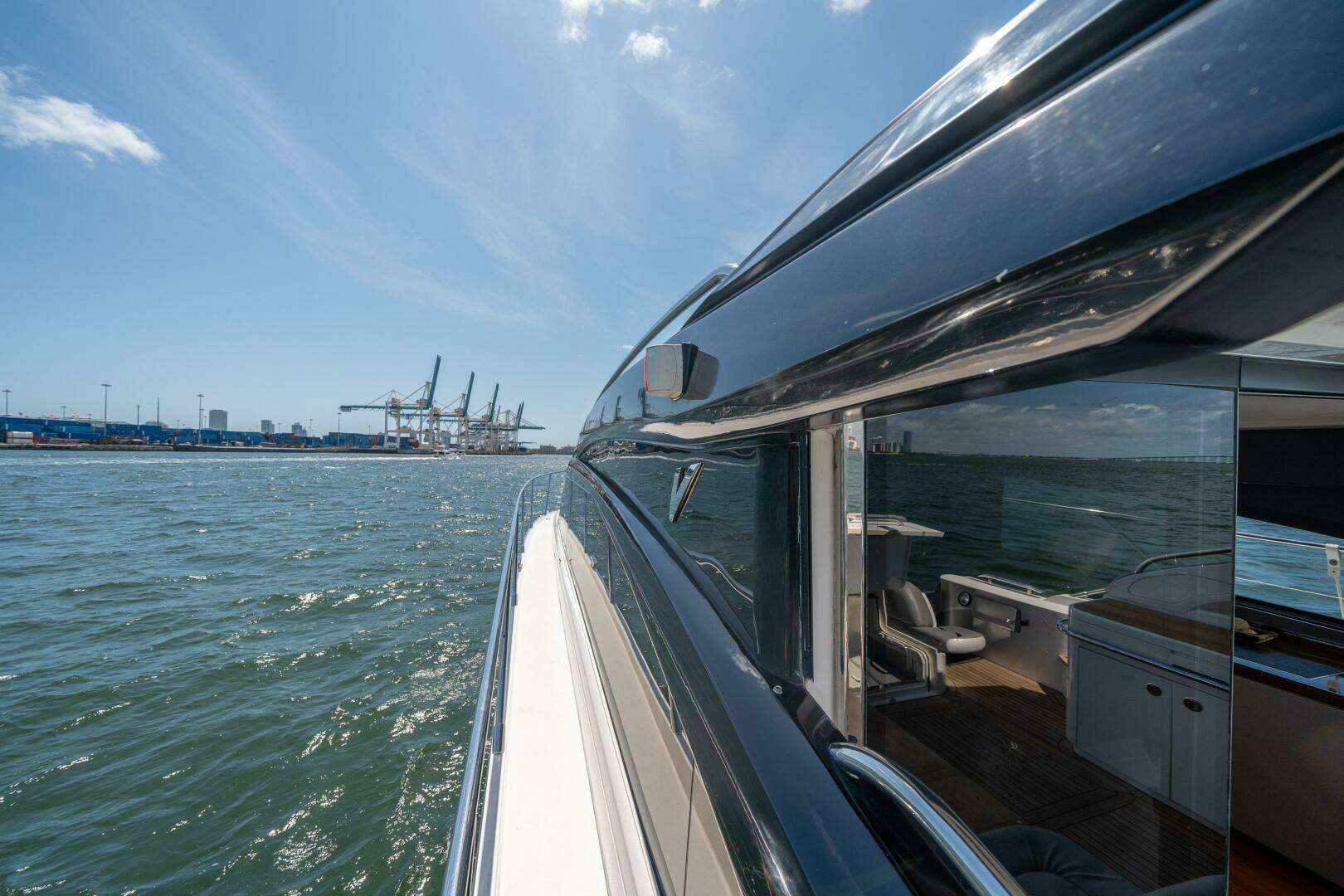 2012 Princess V52 - Image 29