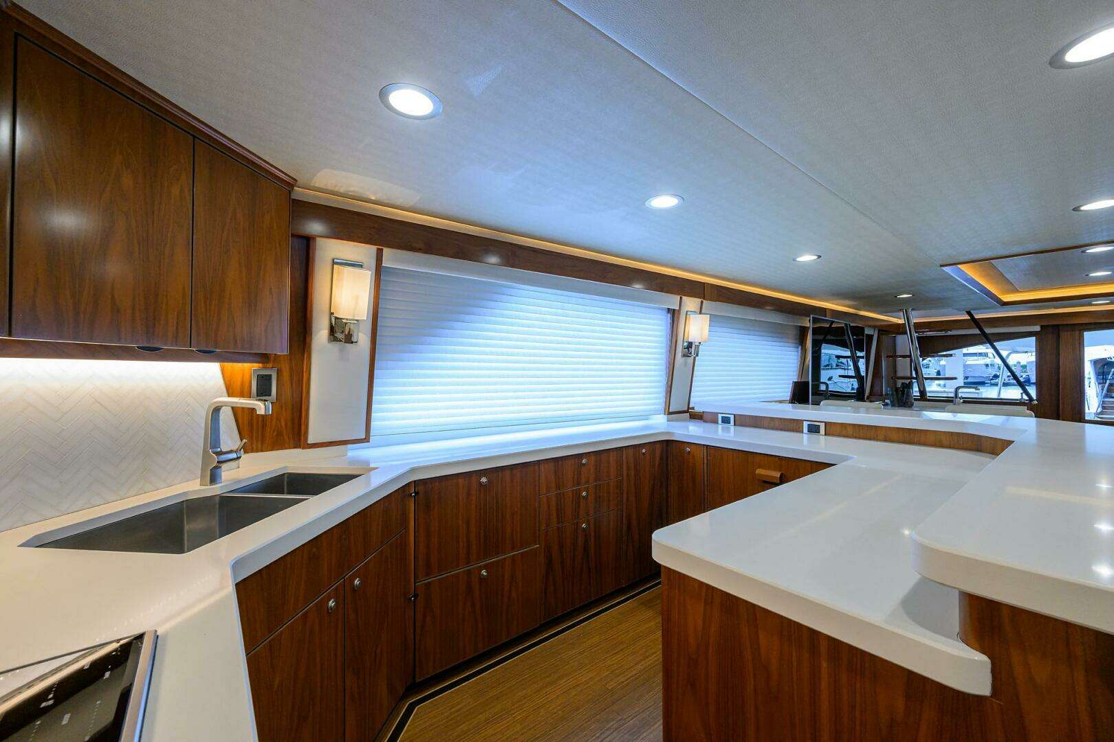2017 Viking 92 Enclosed Bridge - Image 40