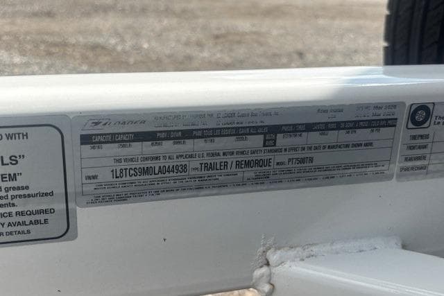 Label on Godfrey San Pan SP2700SBW trailer, 2025 model, showing specifications and compliance details.