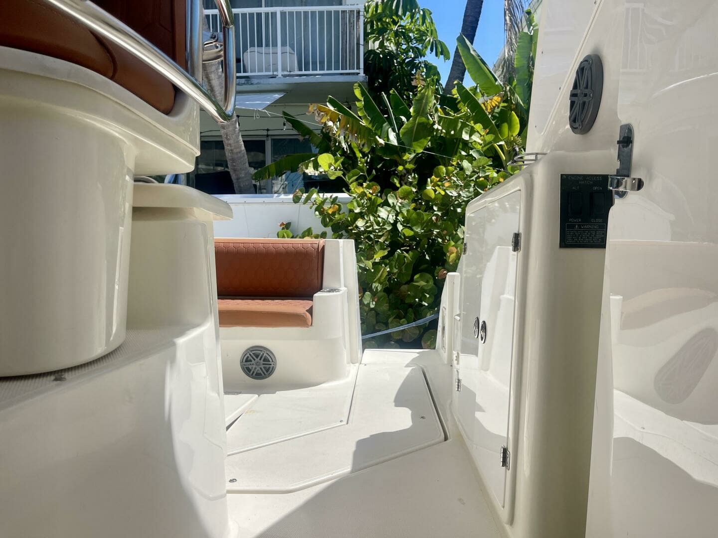 2006 Cruisers Yachts 420 Express - Image 14