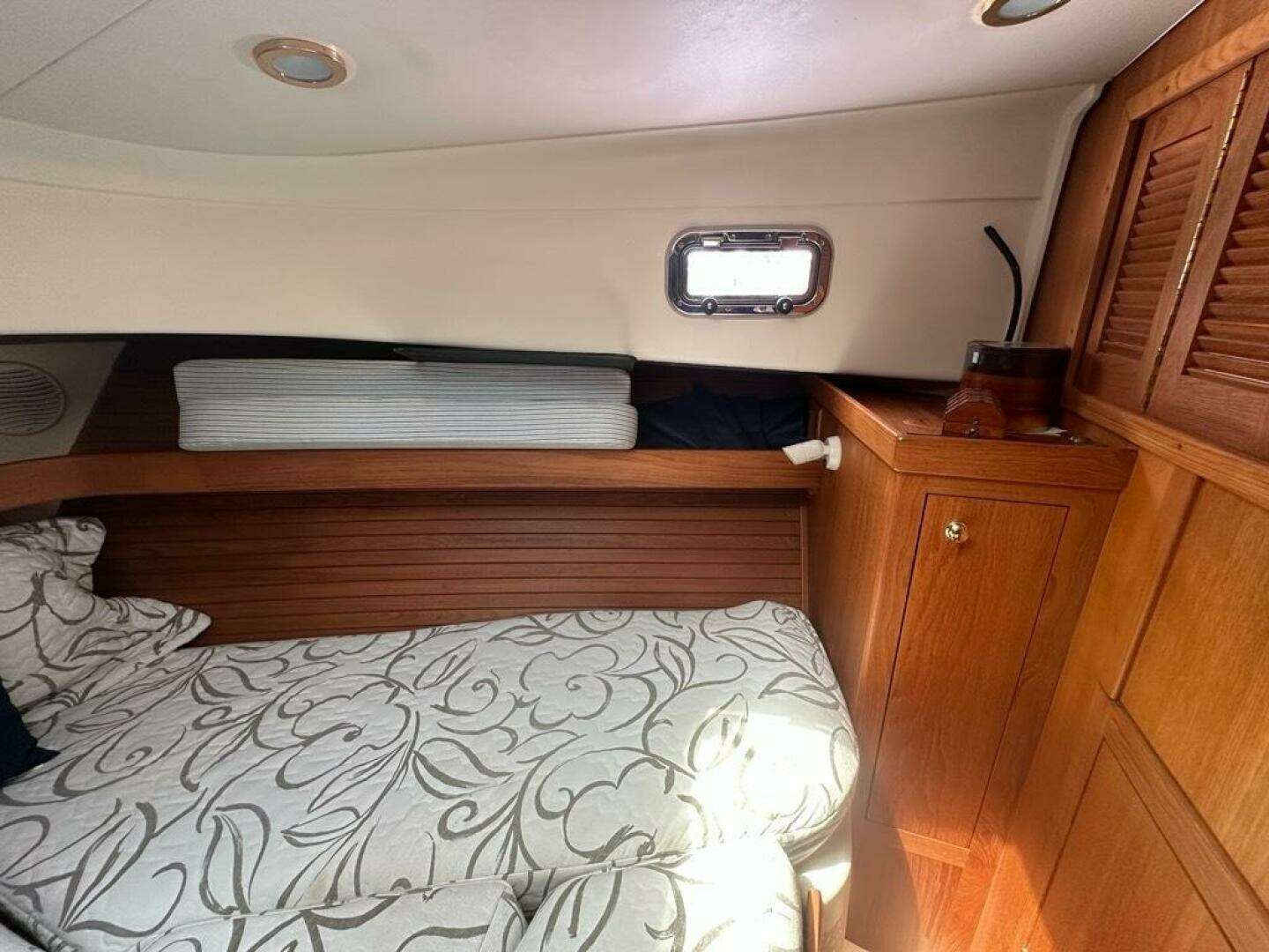2002 Mainship Pilot 34 - Image 26