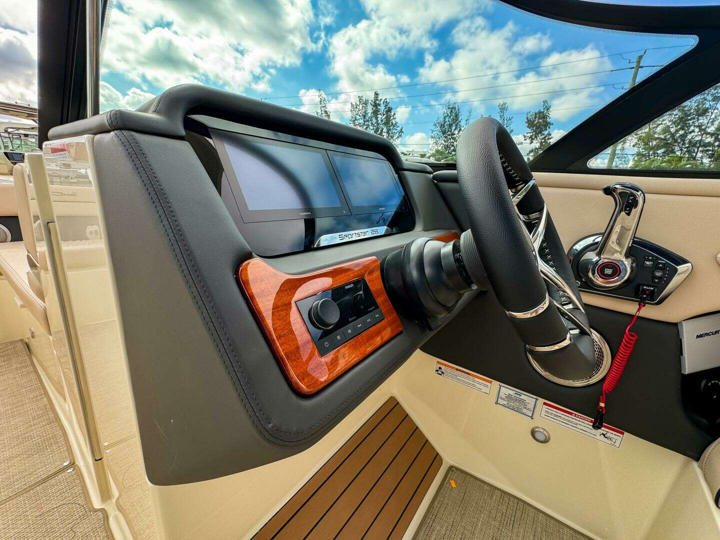 2026 Chris-Craft Sportster 28 - Image 17