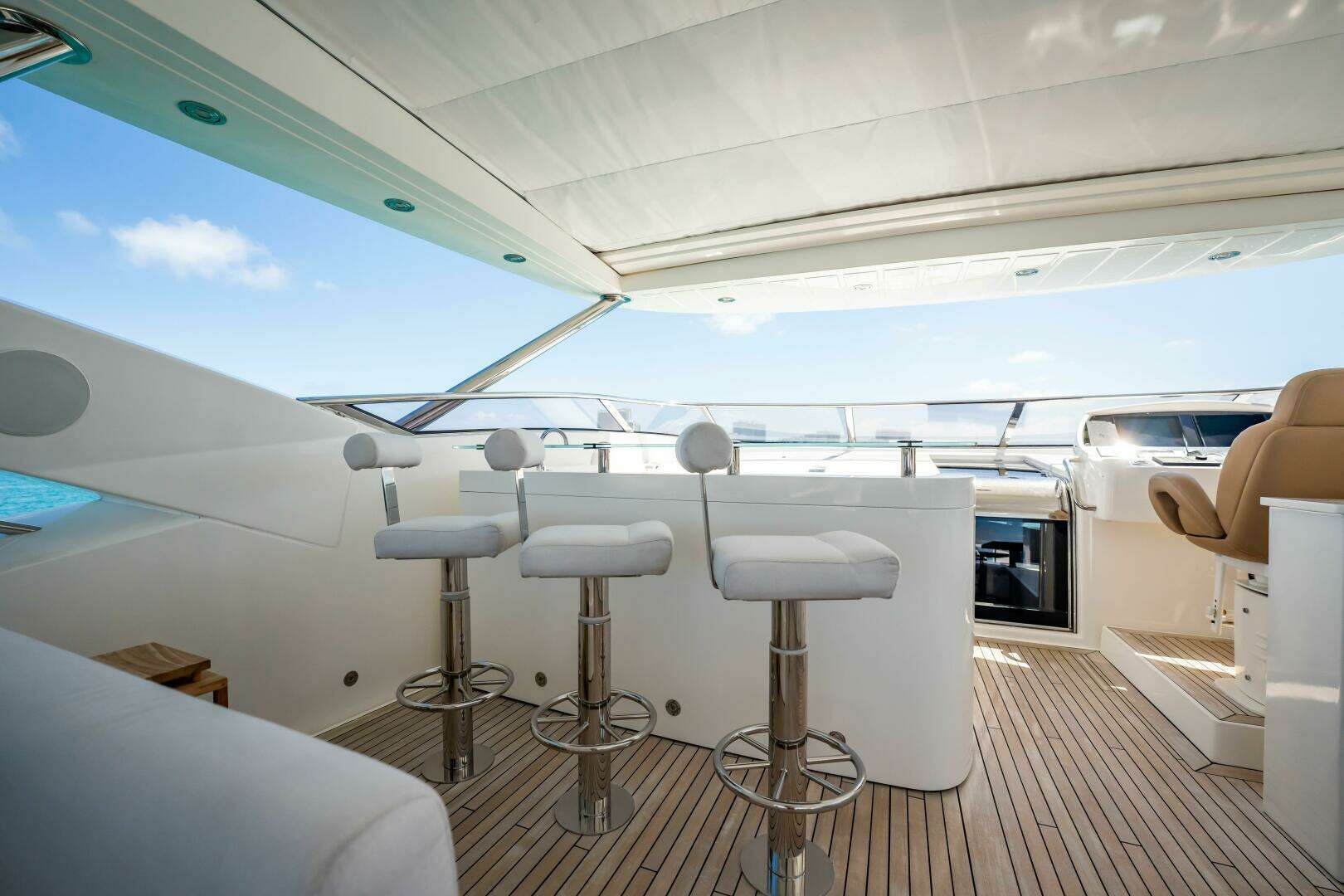 2011 Sunseeker 34 Metre Yacht - Image 23